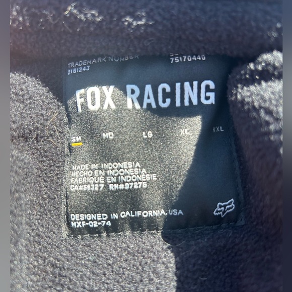 Fox jacket size SM in black - Picture 3 of 6